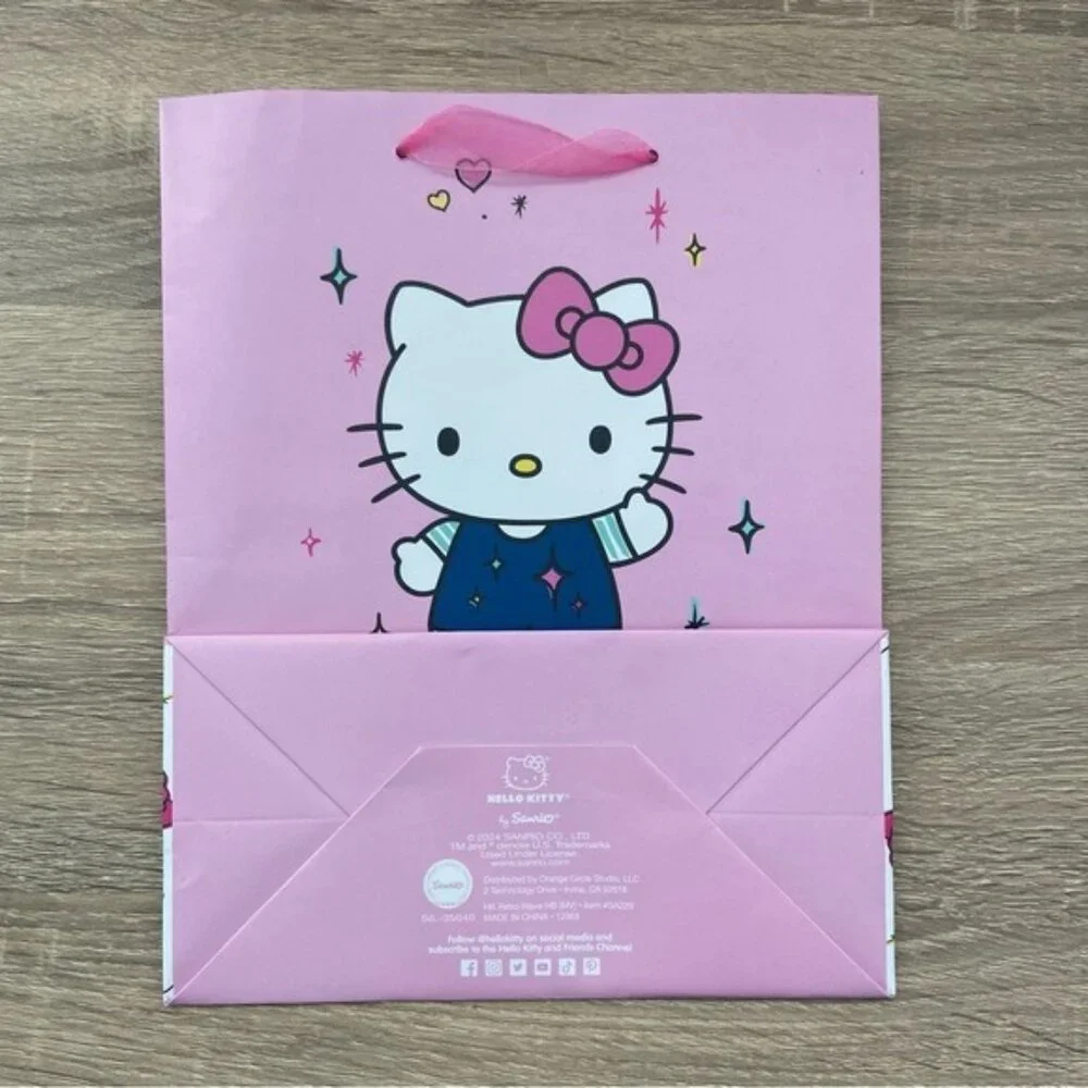 Hello Kitty Birthday Gift Bag NEW